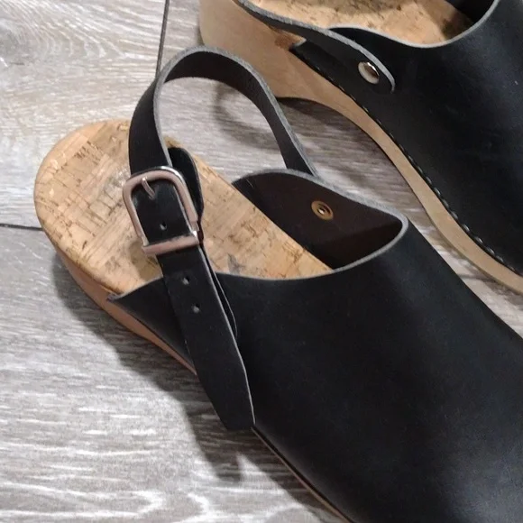 Black no name womens clogs. Size 10.5 - Picture 3 of 12